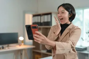 Videollamadas en Tinder: conoce gente y diviértete en línea